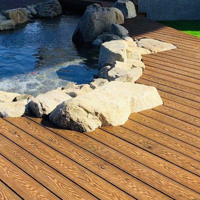 Harga yang bagus Patio 3D Komposit Decking Komersial WPC Hollow Decking Profile on line