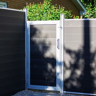 Harga yang bagus Panel gerbang WPC modern tahan goresan lembaran WPC PVC tahan cuaca on line