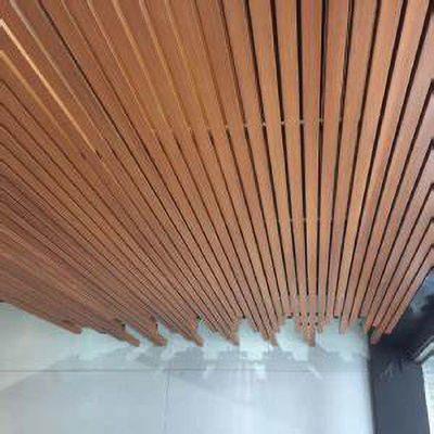 Harga yang bagus Papan langit-langit PVC WPC tahan air Insulasi panas Instalasi Clip-In on line